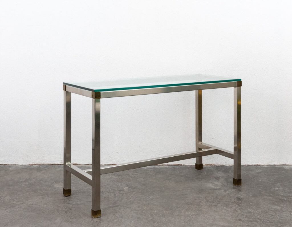 Stainless-steel-console-by-David-Hicks2