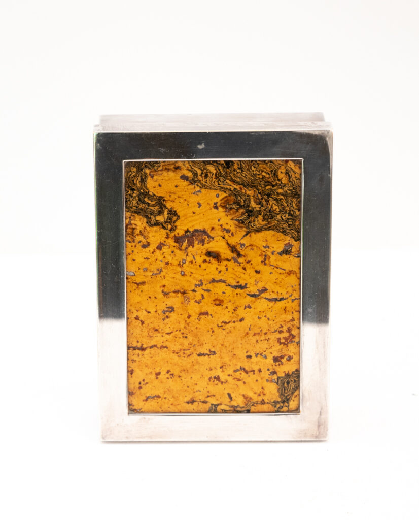 decorative-cork-lined-box-by-R-Debladis-Paris3