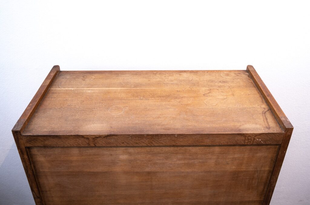 oak-cabinet-by-Guillerme-et-Chambron-110