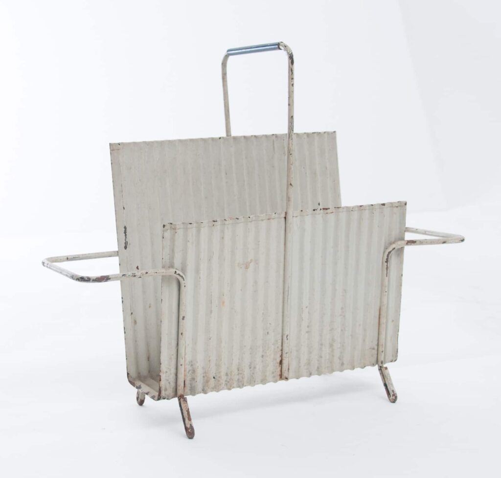 original-white-paint-Java-magazine-holder-by-Mathieu-Matégot3