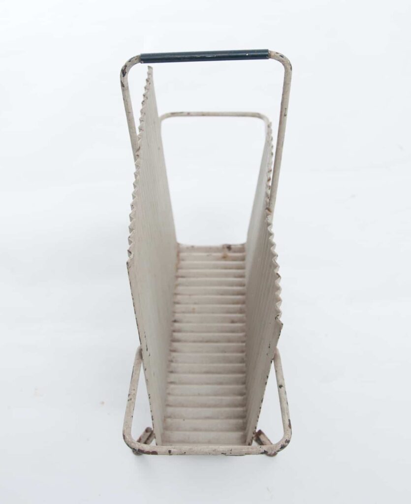 original-white-paint-Java-magazine-holder-by-Mathieu-Matégot6