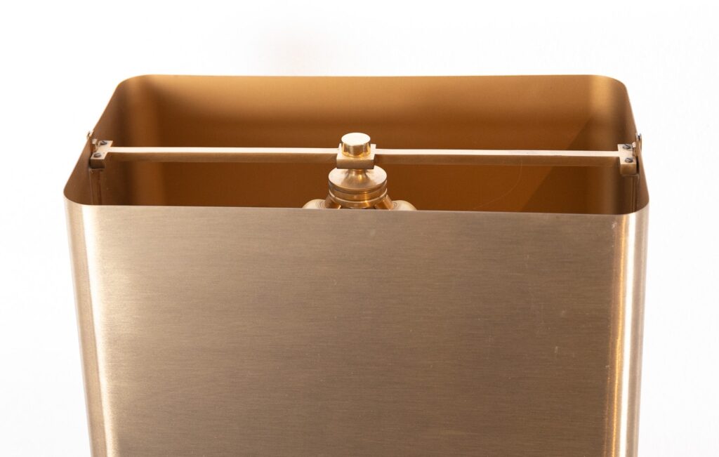 rare-lacquer-table-lamp-by-Chrystiane-Charles10