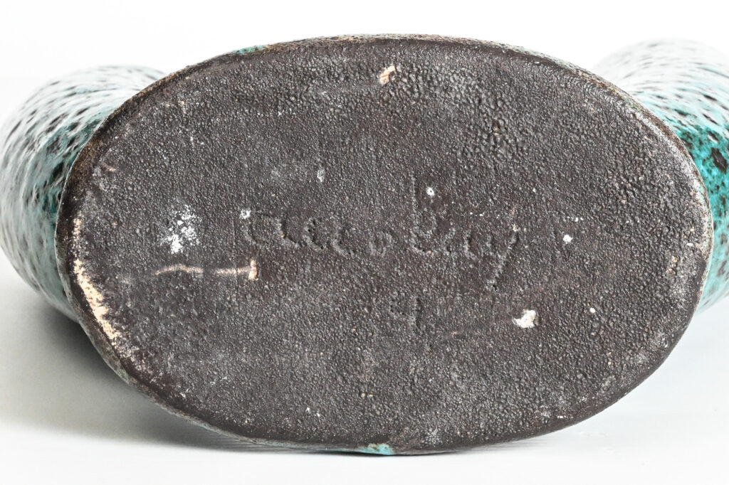 two-spout-Accolay-blue-vase-1