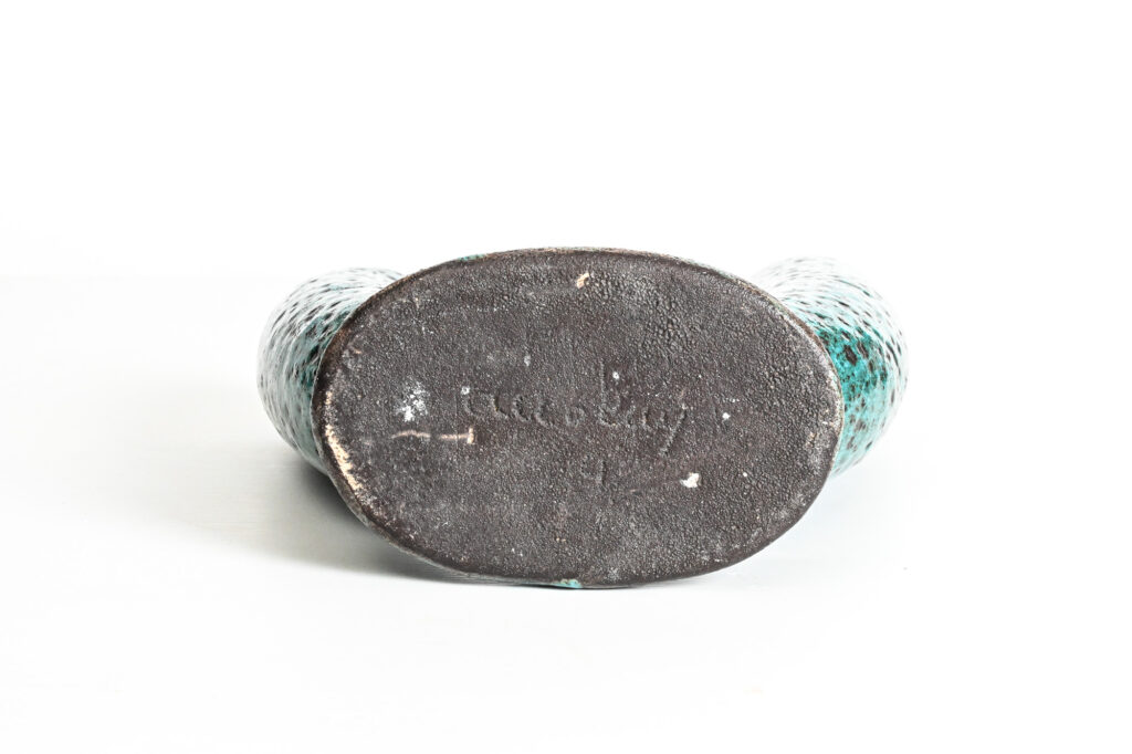 two-spout-Accolay-blue-vase-2