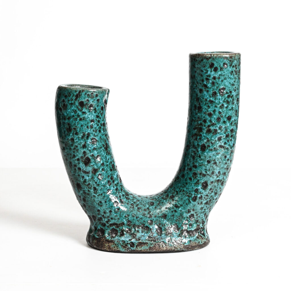 two-spout-Accolay-blue-vase-7