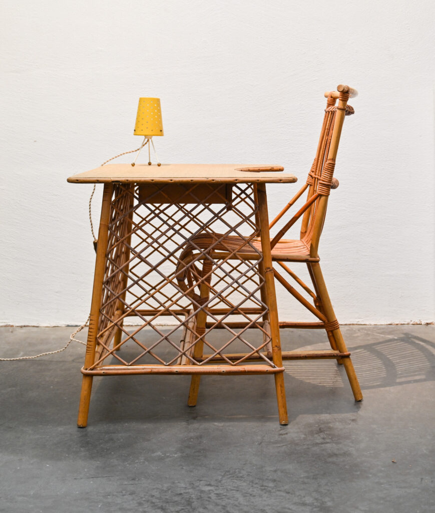 yellow tripod table lamp 116