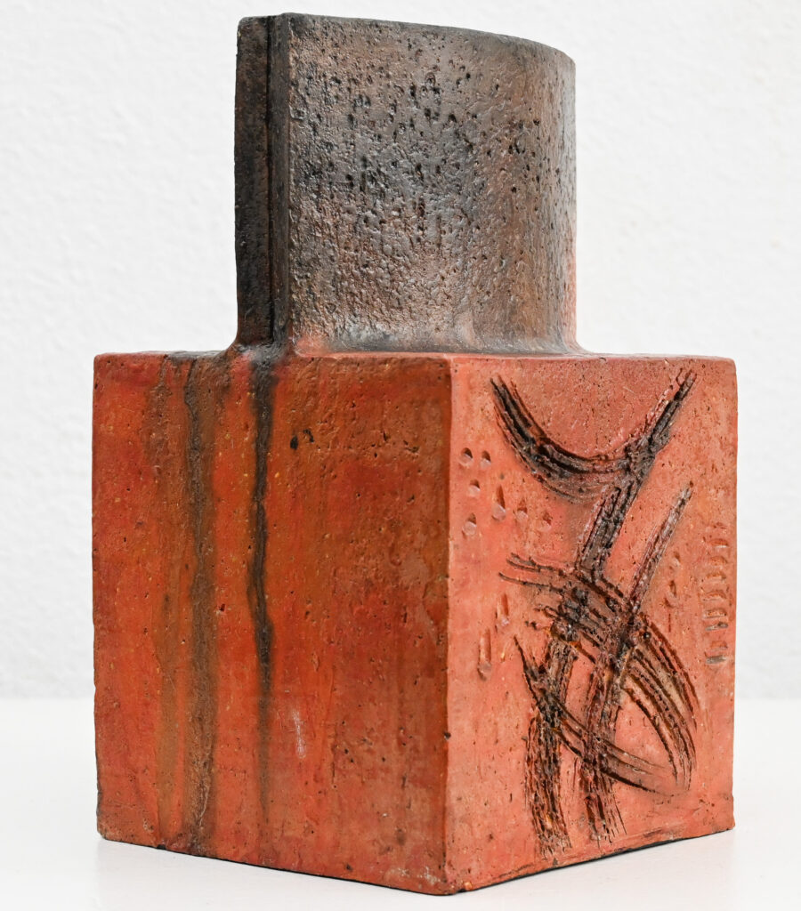 Fantoni scrafitto slab vase 291