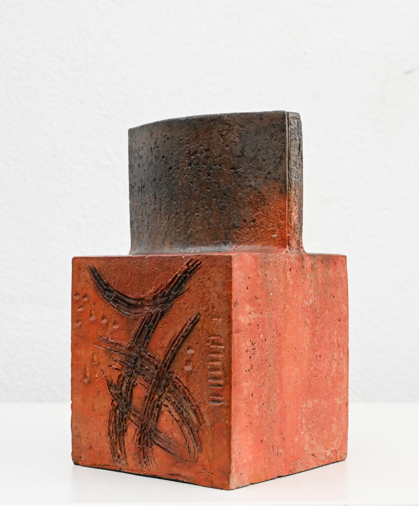 Fantoni scrafitto slab vase 296