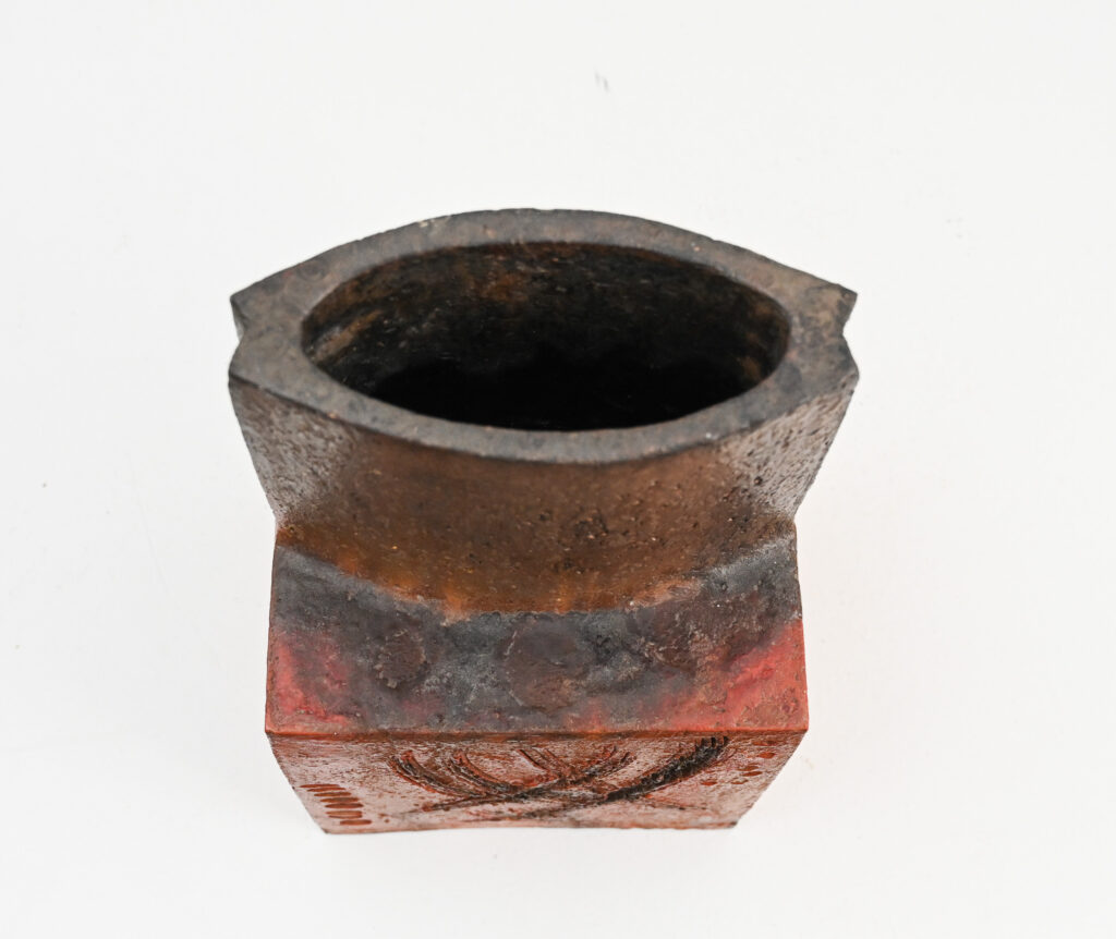 Fantoni scrafitto slab vase 303