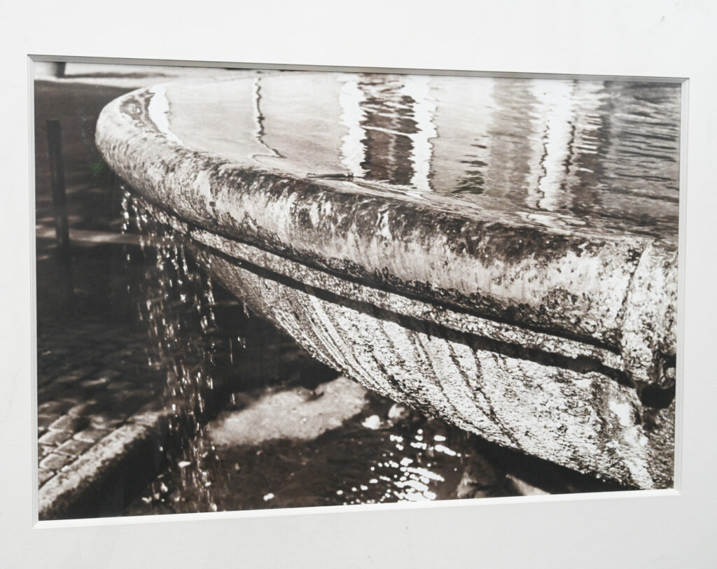 lagerfeld fountain 16